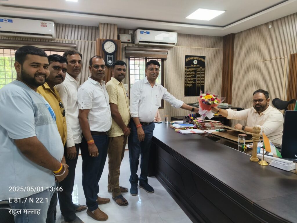 नवपदस्थ कलेक्टर कुंदन कुमार से स्टार्स ऑफ टुमॉरो ने की सौजन्य भेंट, संस्था के जनहितकारी कार्यों की दी जानकारी