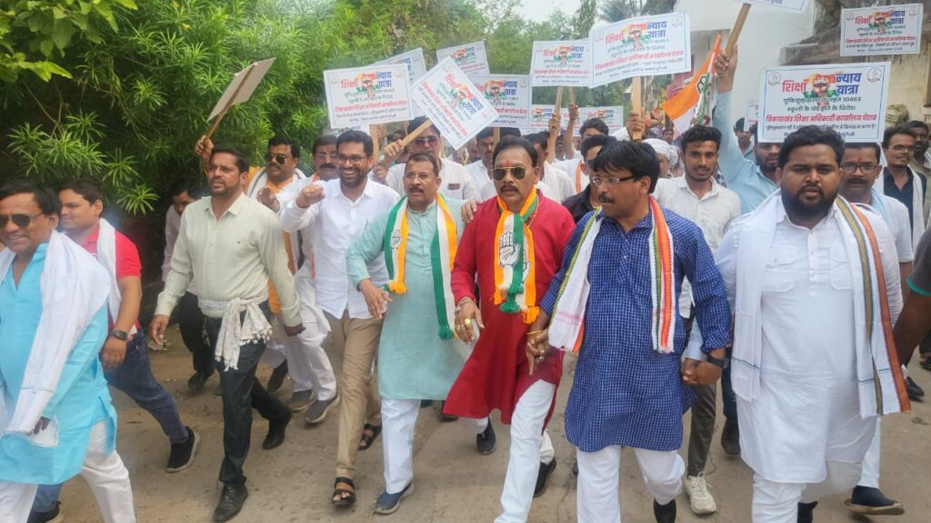 “शायरी में जोश, भाषण में जज़्बा — शिक्षा न्याय यात्रा में दमदार अंदाज़ में चमके दिलीप बंजारा!”