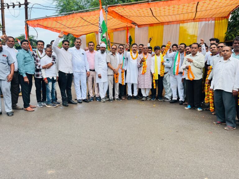 मुंगेली में गूंजा “वोट चोर गद्दी छोड़”, पदयात्रा के अतिथियों का हुआ जोरदार स्वागत